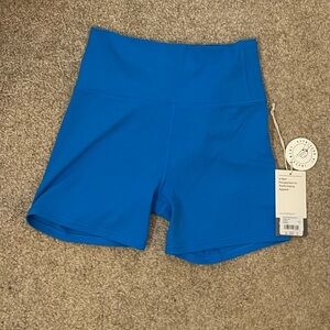 nwt vuori allthefeels biker shorts